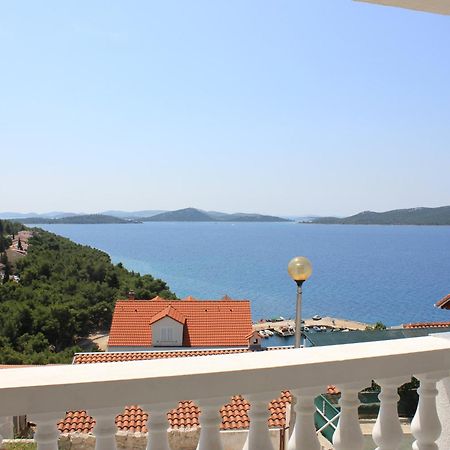 Apartments Toni Na Moru Drage Kültér fotó